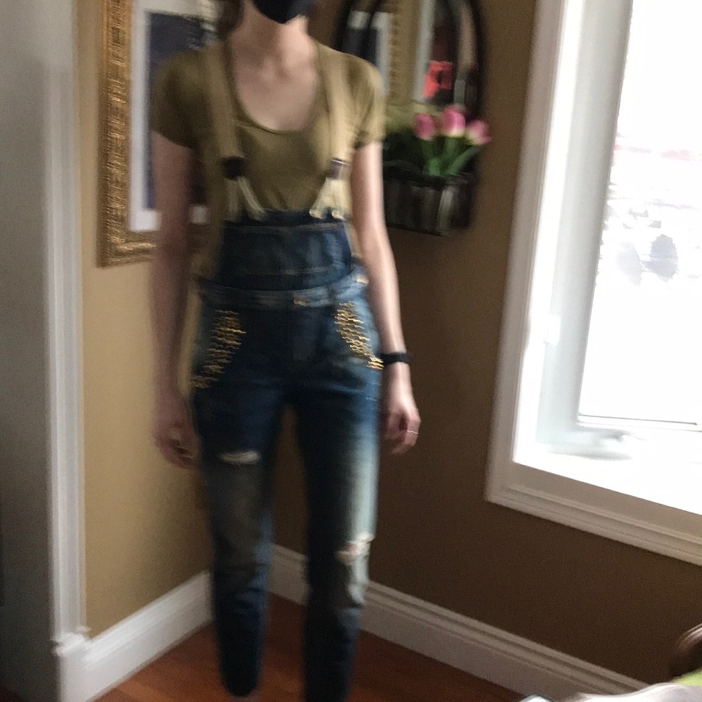 Guess | 25